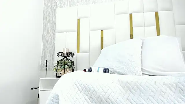 Snapshot of violet_gray_ chatting on March 16, 3:04 am violet gray online show from March 16, 3:04 am