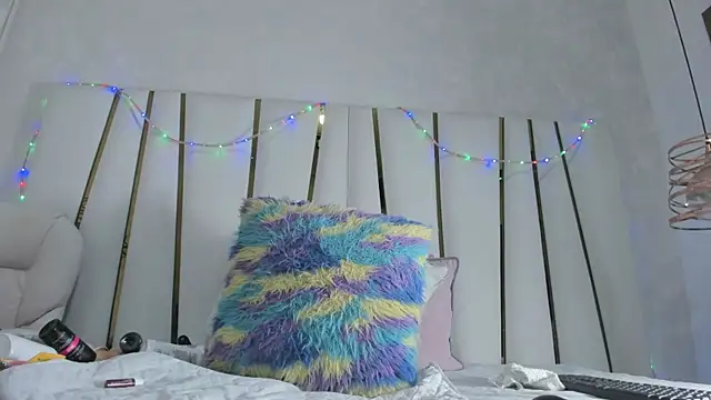 Snapshot of violet_gray_ chatting on November 20, 10:04 am violet gray online show from November 20, 10:04 am