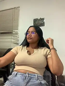 my cam online show from February 16, 12:32 pm