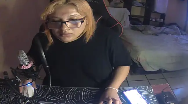 Snapshot of belenvaleria chatting on February 2, 9:56 pm belenvaleria online show from February 2, 9:56 pm