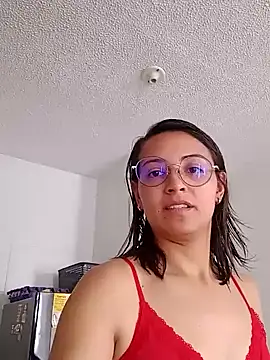 Snapshot of bri_ali chatting on February 8, 3:00 pm bri ali online show from February 8, 3:00 pm