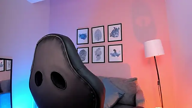 Snapshot of nina__dixon chatting on September 17, 9:05 pm nina dixon online show from September 17, 9:05 pm