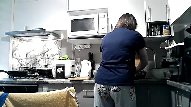 Misssweet s online show from November 6, 5:30 am