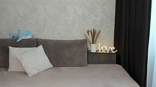 Snapshot of MelisaHart chatting on February 19, 9:06 am MelisaHart online show from February 19, 9:06 am