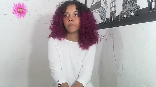 Snapshot of Lola-Pretty chatting on March 13, 11:51 am Lola-Pretty online show from March 13, 11:51 am