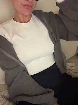 Phoebe Lily online show from October 12, 7:24 pm