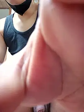 Tyyyggjju online show from December 19, 6:26 pm