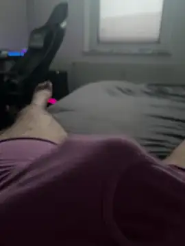 Snapshot of Mo_2003 chatting on February 14, 4:09 pm Mo 2003 online show from February 14, 4:09 pm