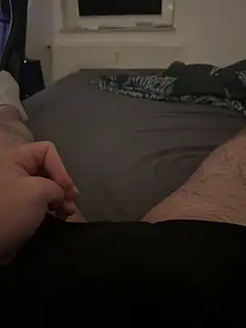 Snapshot of Mo_2003 chatting on February 21, 6:04 pm Mo 2003 online show from February 21, 6:04 pm