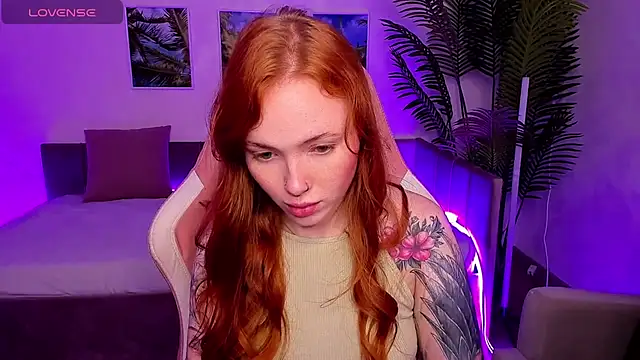 Maya Light online show from October 5, 1:59 am