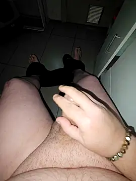 Usame como quieras online show from February 13, 5:03 am