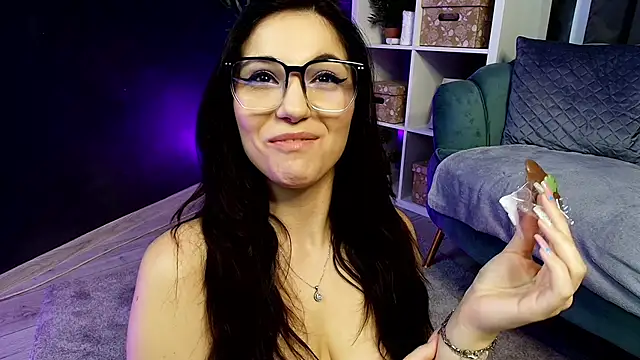 Deea Vibe Me online show from March 13, 8:04 am