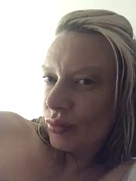 blondey206 online show from February 12, 6:40 pm