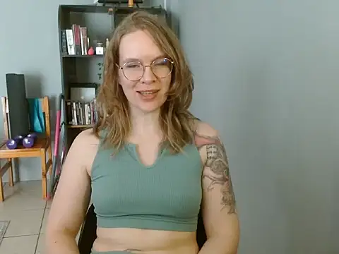 Snapshot of Chill_Billie chatting on April 6, 11:44 am Chill Billie online show from April 6, 11:44 am