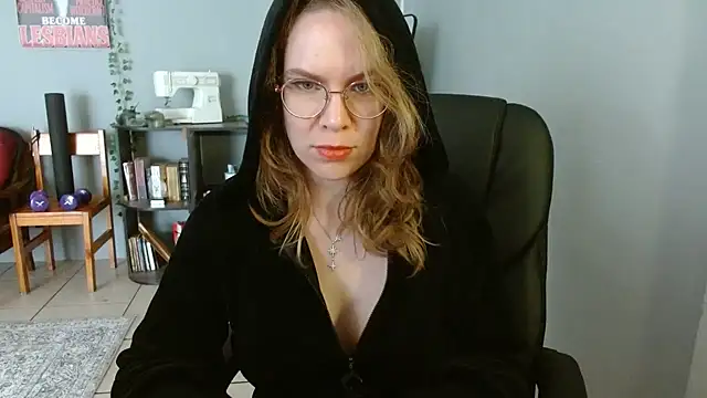Snapshot of Chill_Billie chatting on June 1, 9:44 am Chill Billie online show from June 1, 9:44 am