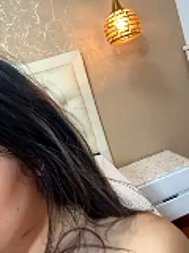 Snapshot of Hadley_ chatting on January 17, 1:54 am Hadley online show from January 17, 1:54 am