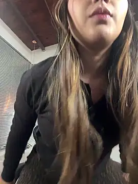 Snapshot of Hadley_ chatting on February 25, 3:38 am Hadley online show from February 25, 3:38 am