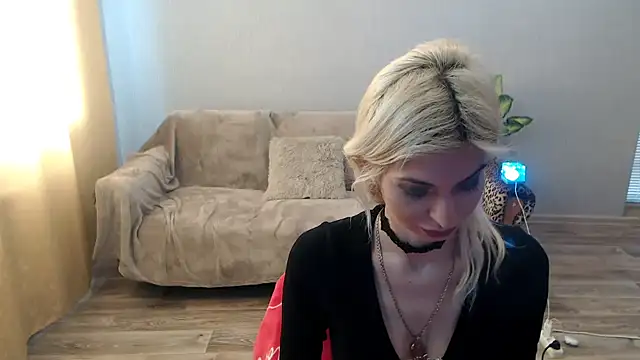 SexyBeatriice online show from March 30, 6:25 am