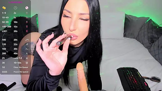 VickyBooXXX online show from November 29, 1:41 am