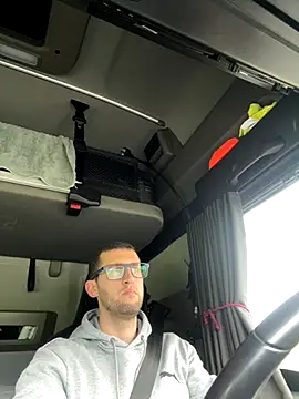 Eriic8888 online show from November 17, 9:26 am