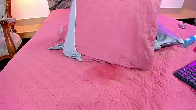 Estefy gomez09 online show from March 21, 6:38 am