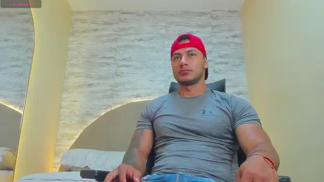 lennox ray online show from February 2, 6:20 pm