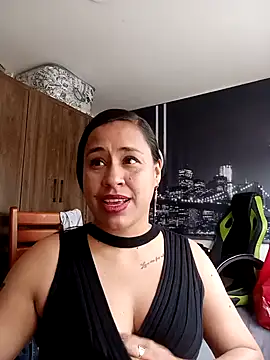 kamila lovee online show from December 4, 7:44 pm