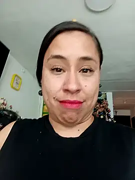 kamila lovee online show from December 17, 8:15 pm