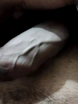 Snapshot of suggest121 chatting on November 14, 5:17 am suggest121 online show from November 14, 5:17 am