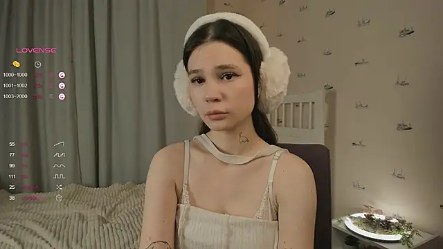 OdetteAven online show from February 1, 12:16 pm