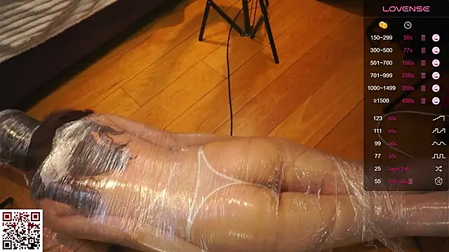 OdetteAven online show from March 8, 4:17 pm