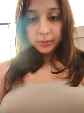 Snapshot of Maiden-Hot chatting on June 23, 9:46 pm Maiden-Hot online show from June 23, 9:46 pm