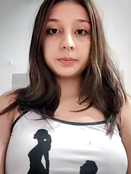 Snapshot of Maiden-Hot chatting on July 2, 12:43 am Maiden-Hot online show from July 2, 12:43 am