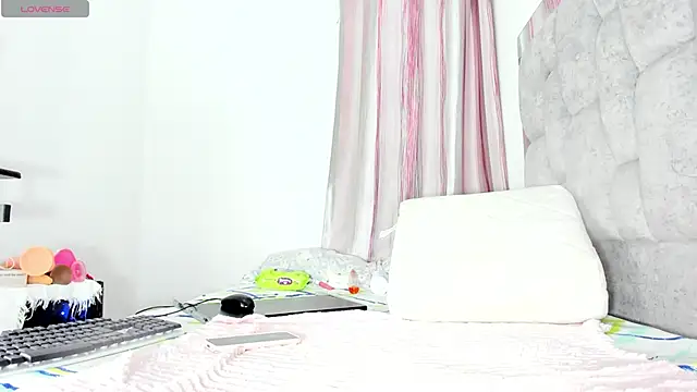Snapshot of k_stormi_ chatting on January 29, 12:12 am k stormi  online show from January 29, 12:12 am