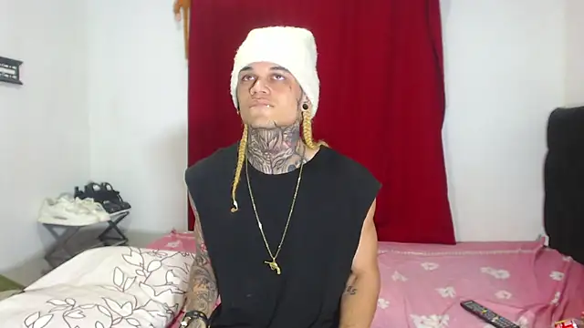 hot man05 online show from January 30, 2:06 am