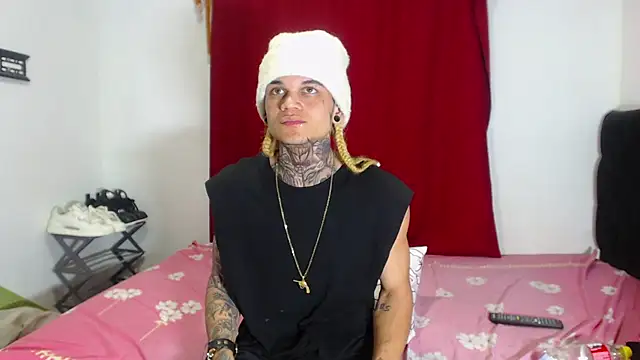 hot man05 online show from January 30, 8:11 am