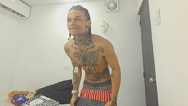 hot man05 online show from April 28, 11:10 pm