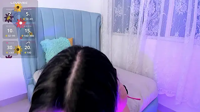 BlondieCutee online show from November 10, 2:49 pm