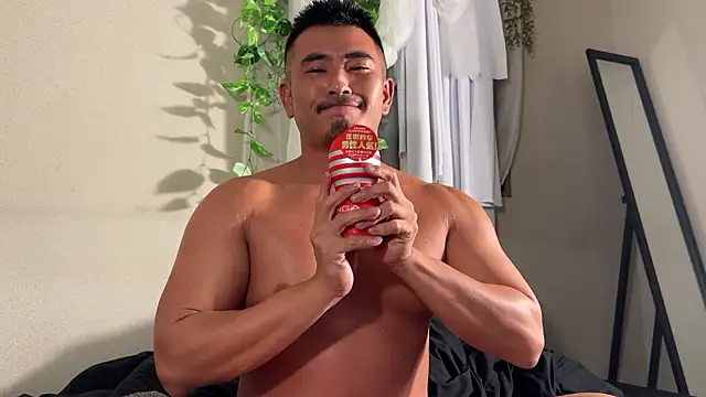 NARIO 18KIN online show from November 30, 1:48 pm