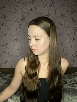 Snapshot of Arielle_Swan chatting on February 9, 4:55 pm Arielle Swan online show from February 9, 4:55 pm