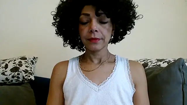 Snapshot of Lunasquirt1985 chatting on February 19, 12:56 pm Lunasquirt1985 online show from February 19, 12:56 pm