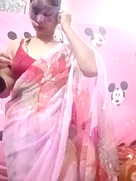Snapshot of Sweety4u97 chatting on February 14, 6:34 am Sweety4u97 online show from February 14, 6:34 am