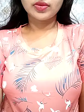 Snapshot of Sweety4u97 chatting on October 1, 3:45 am Sweety4u97 online show from October 1, 3:45 am