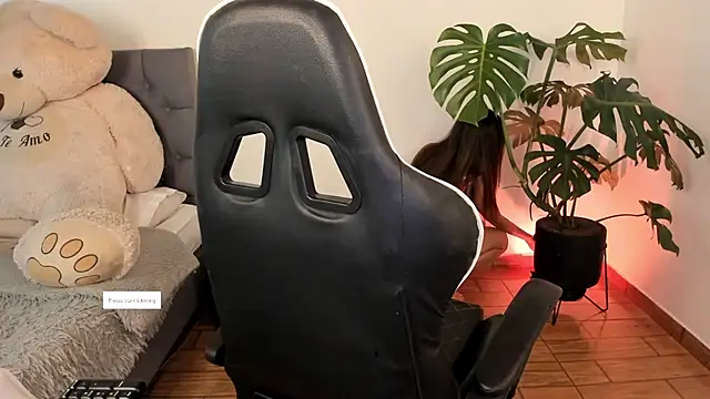 soymmia1 online show from March 22, 11:42 pm