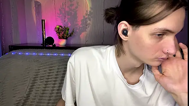 amandatalk online show from February 24, 8:27 am