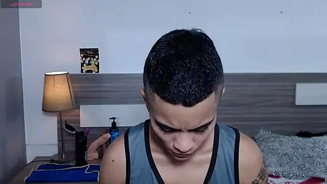 Liiamthompson online show from November 23, 9:31 am