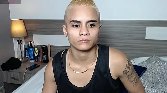 Liiamthompson online show from January 8, 10:23 pm