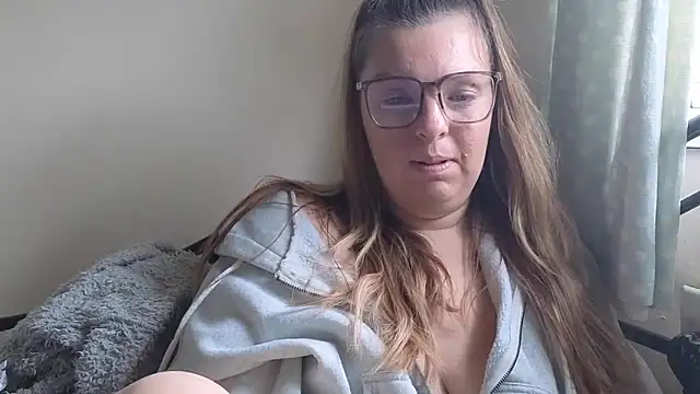 Demi WelshX online show from October 15, 9:09 am