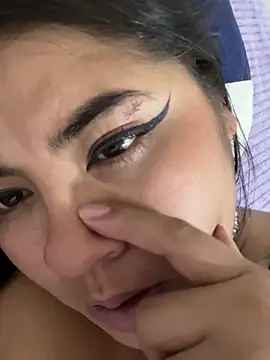 Snapshot of viccky_vick chatting on February 6, 6:46 pm viccky vick online show from February 6, 6:46 pm