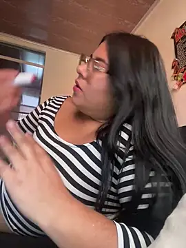 Snapshot of viccky_vick chatting on February 11, 10:18 pm viccky vick online show from February 11, 10:18 pm